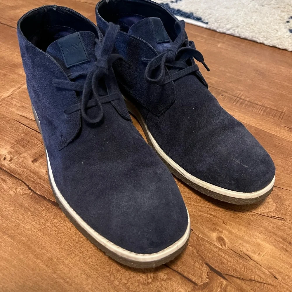 Shoes - Picture 1 of 4